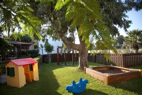 Hotel Niriides 4*