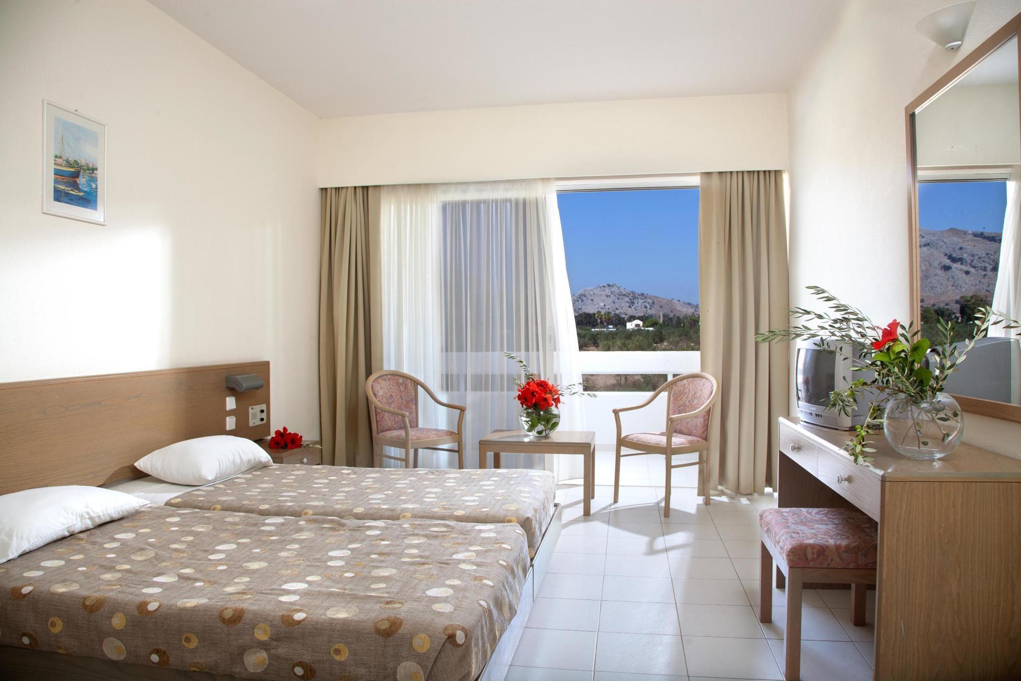 Niriides Hotel 4*