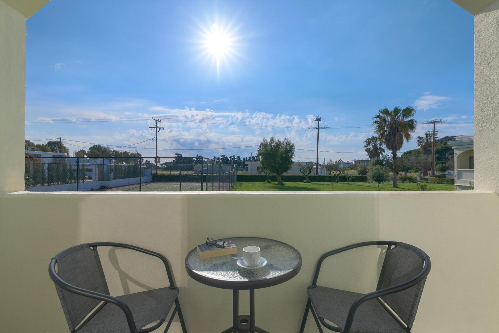 Hotel Niriides 4*