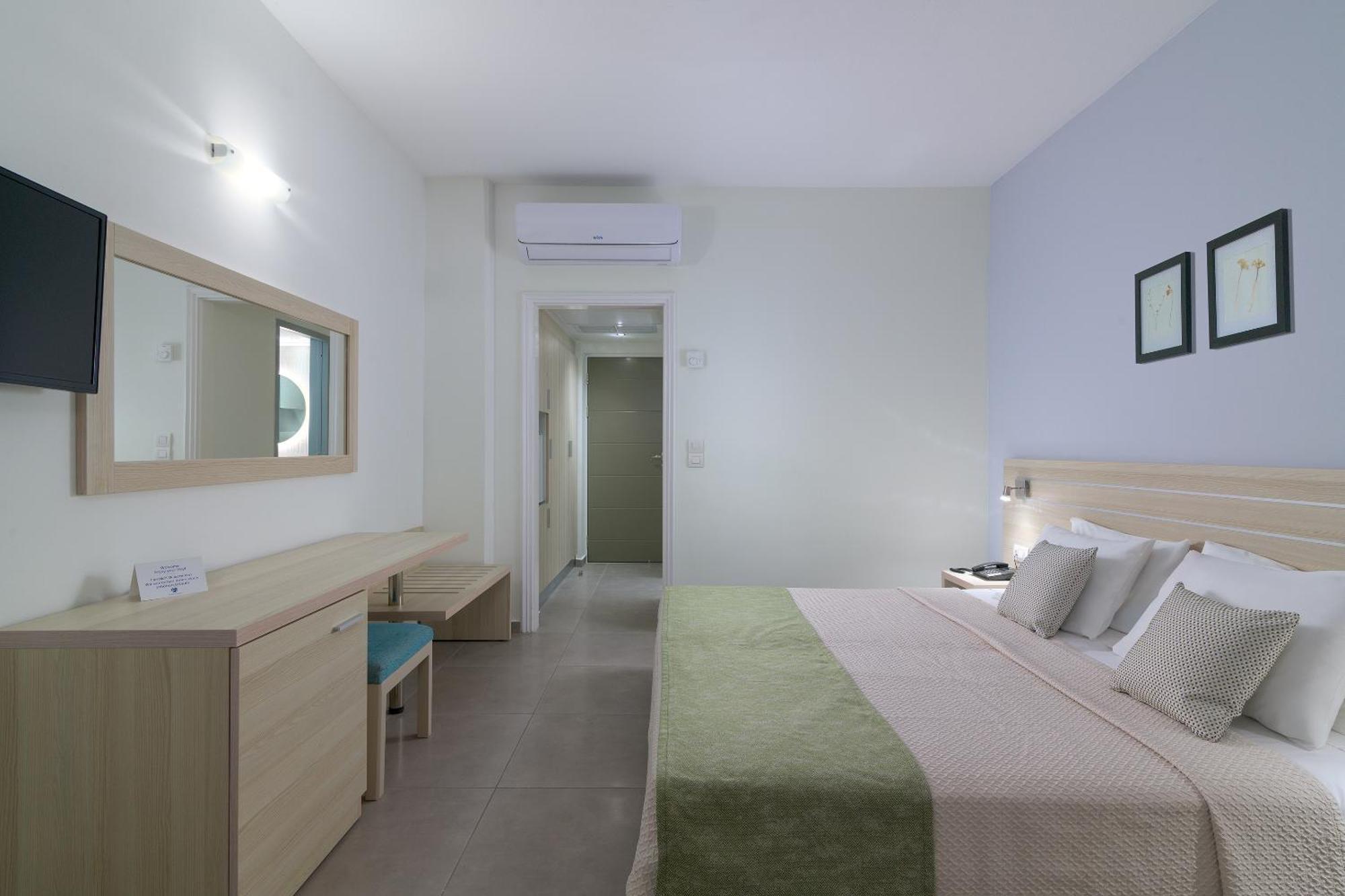 Niriides Hotel