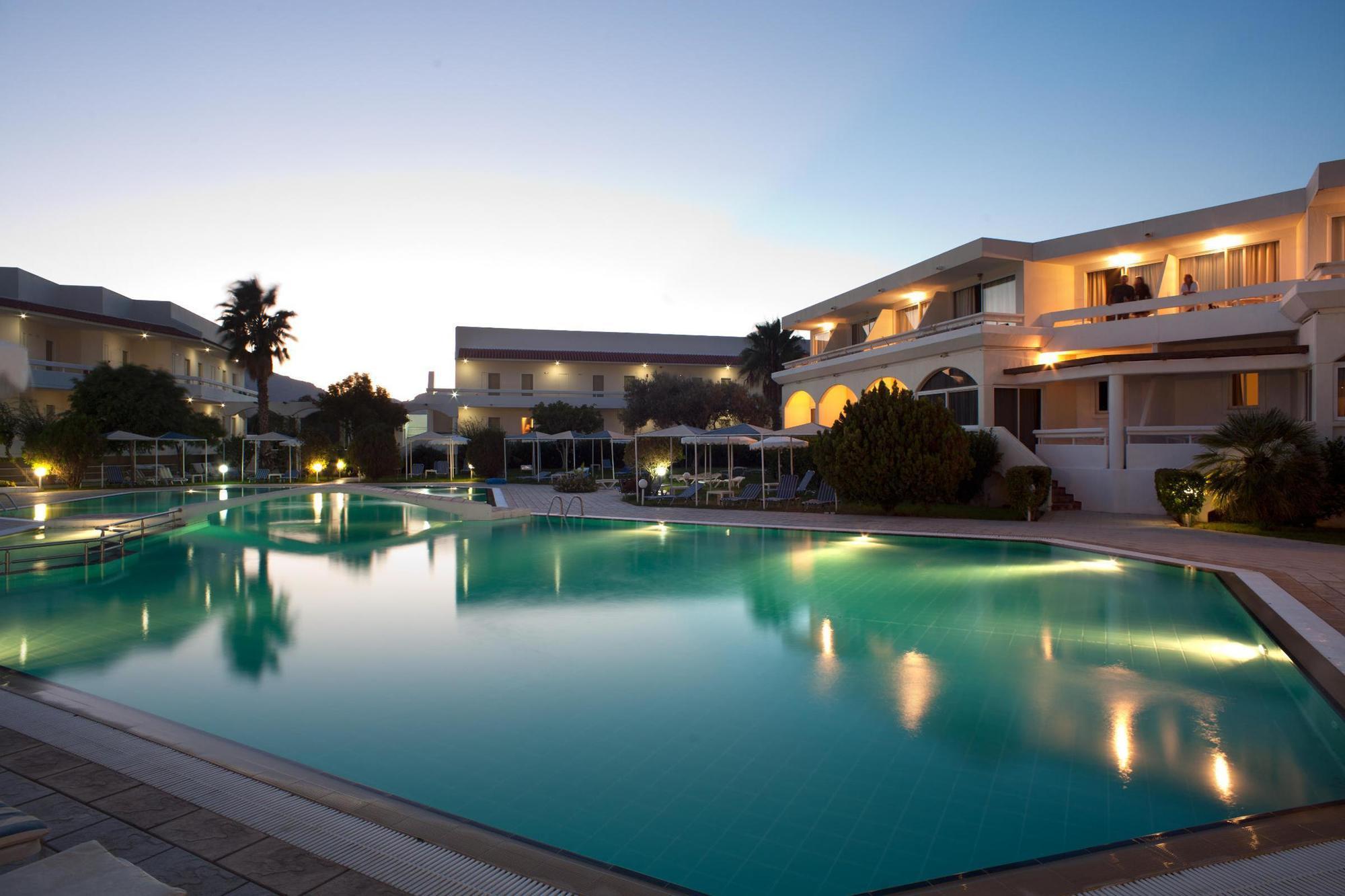 Niriides Hotel 4*
