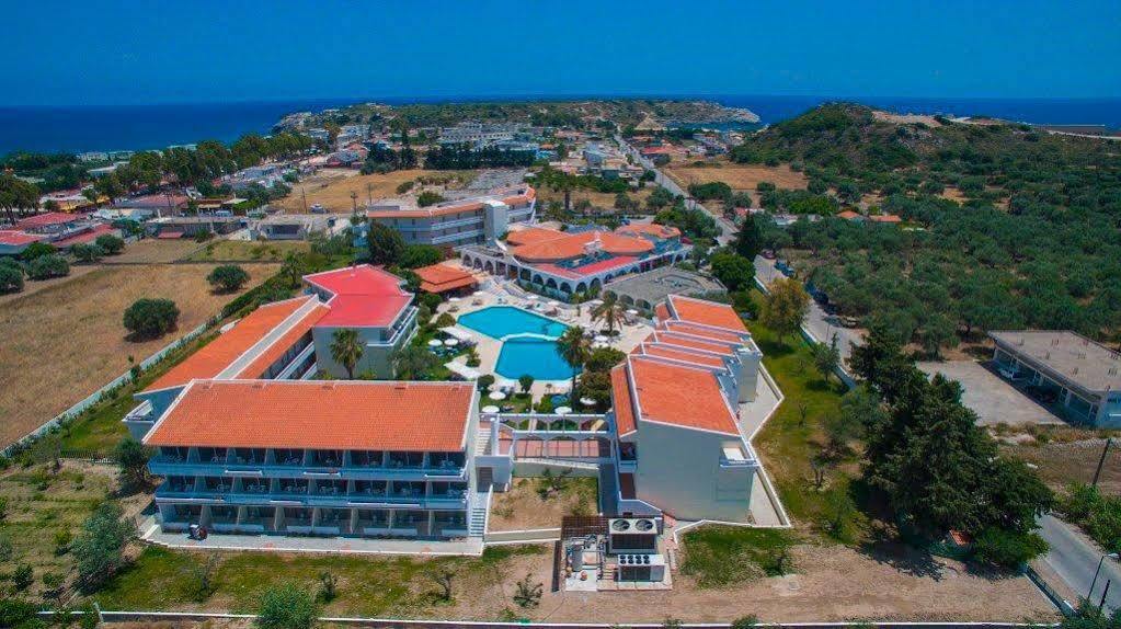 Niriides Hotel 4*