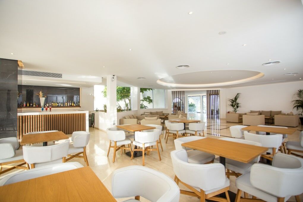 Hotel Niriides 4*